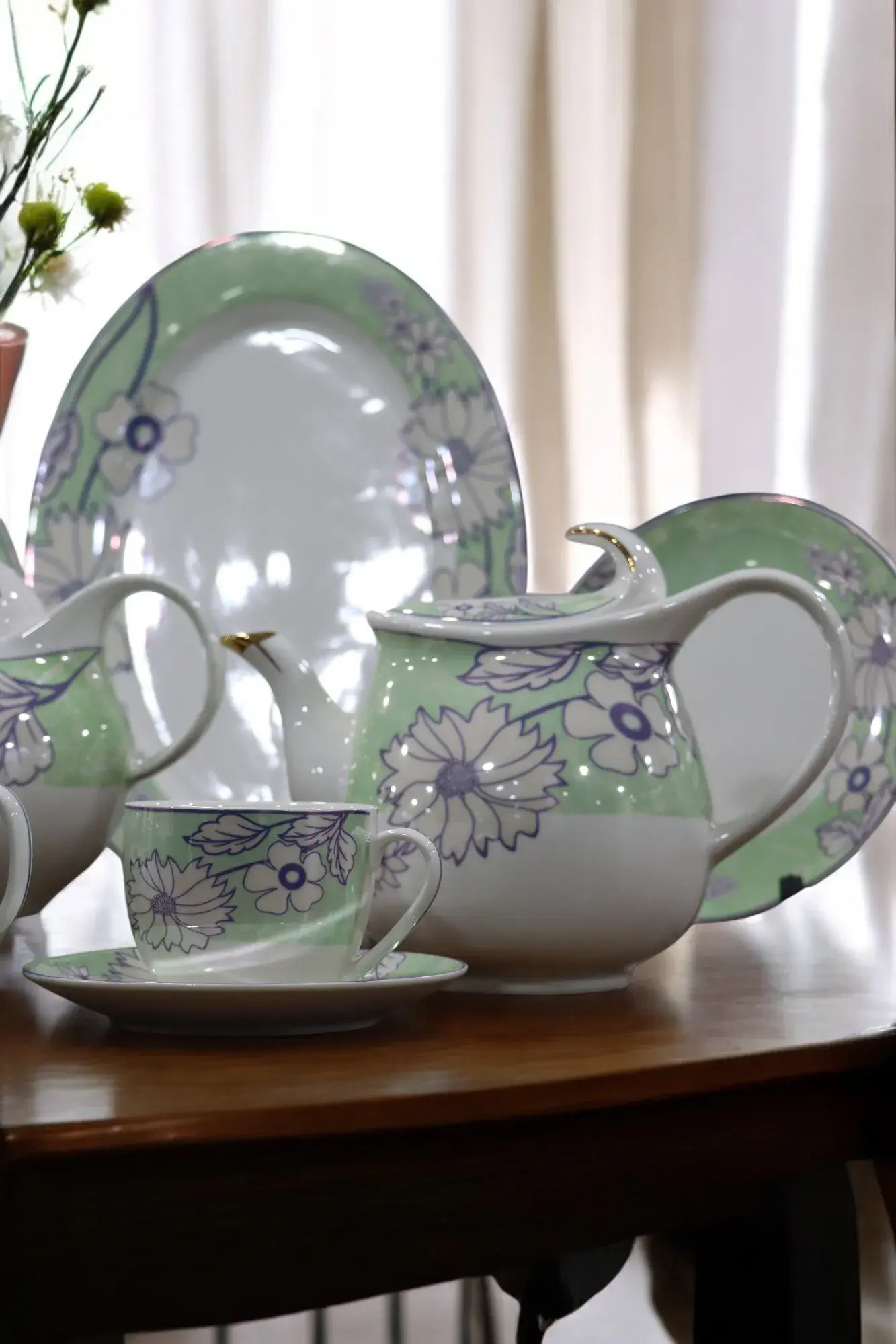 61-Piece R-Shape Bone China Dinnerware Set 